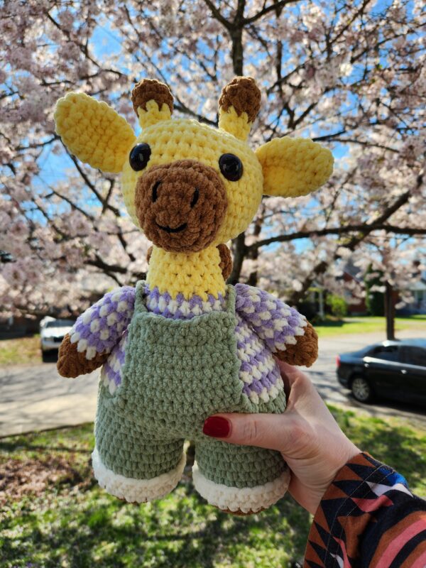 Giraffe Buddy